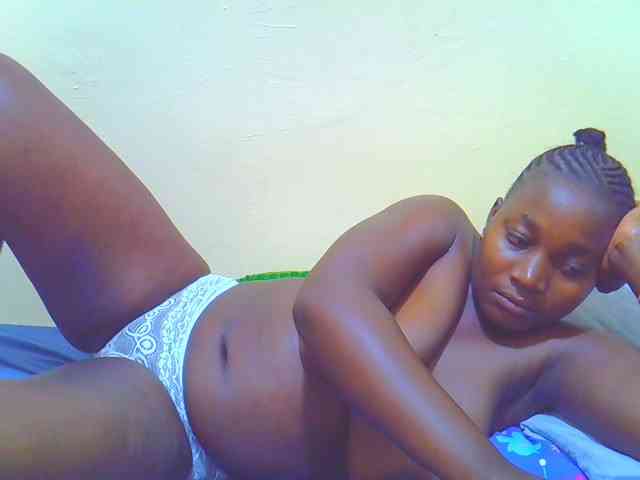 Molly-22 webcam