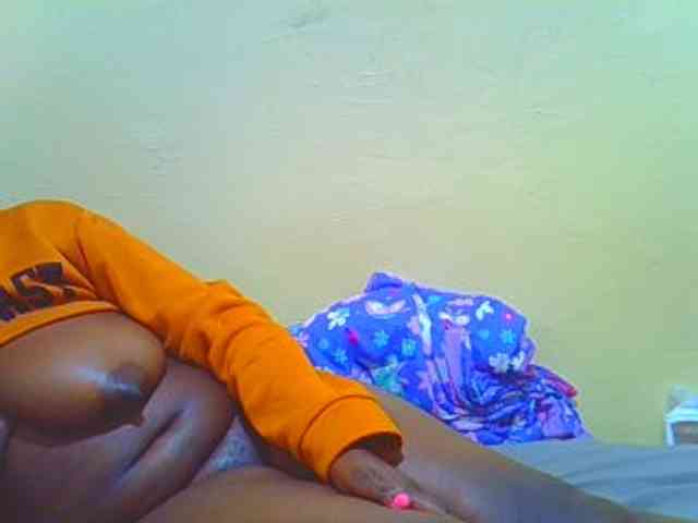 Molly-22 webcam