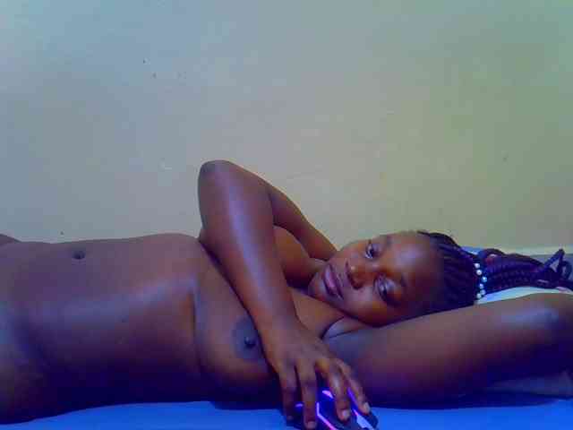 Molly-22 webcam