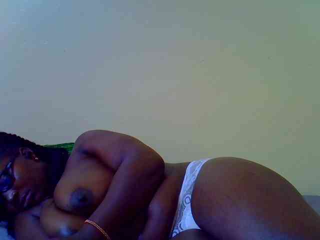 Molly-22 webcam