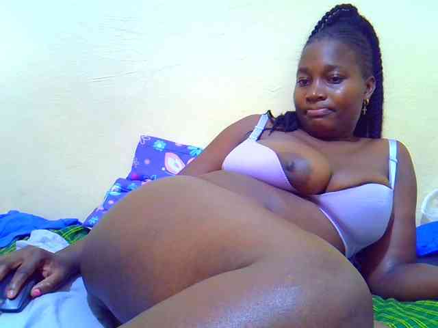 Molly-22 webcam