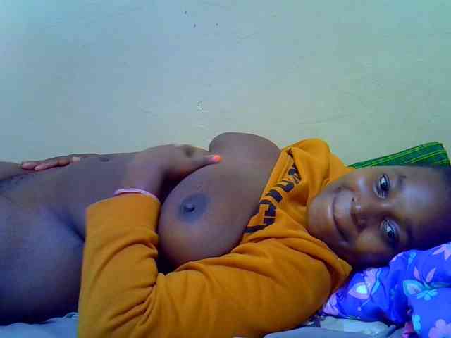 Molly-22 webcam