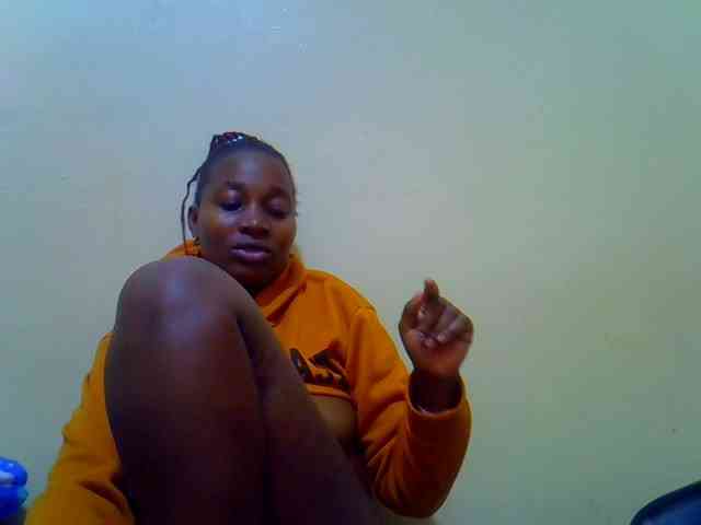 Molly-22 webcam