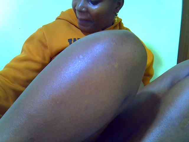 Molly-22 webcam