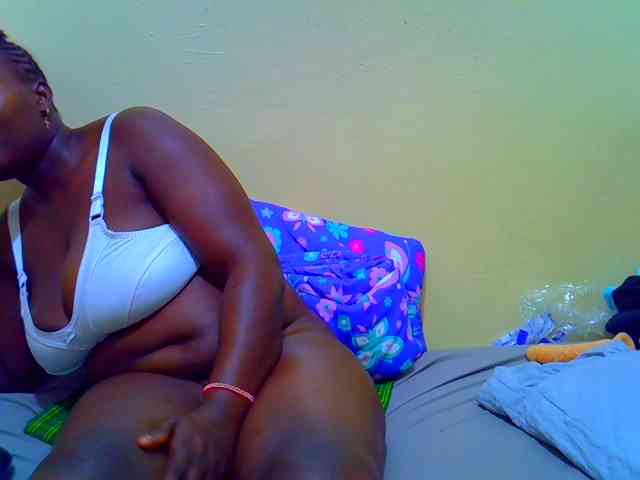 Molly-22 webcam