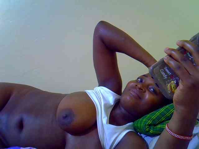 Molly-22 webcam