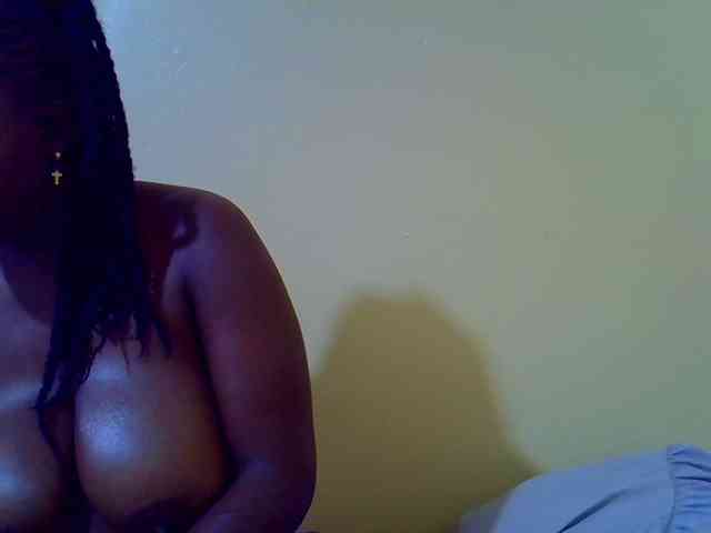 Molly-22 webcam