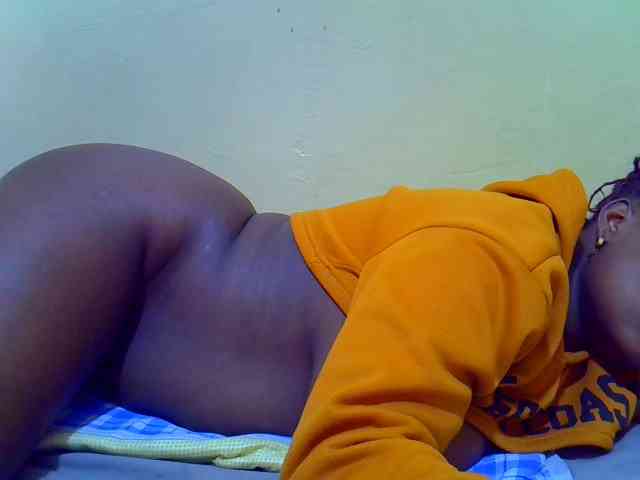 Molly-22 webcam