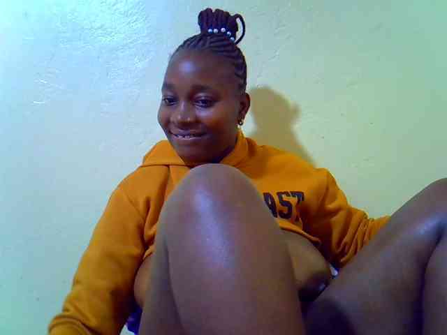Molly-22 webcam
