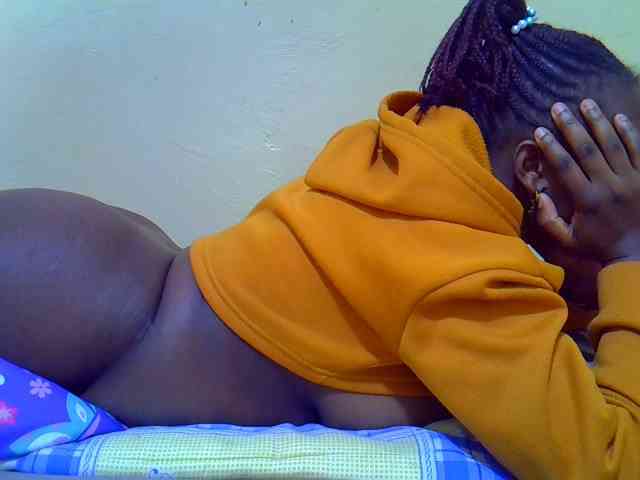 Molly-22 webcam