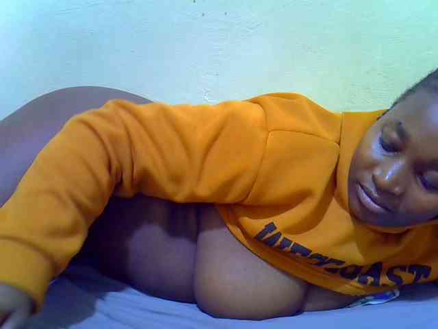 Molly-22 webcam