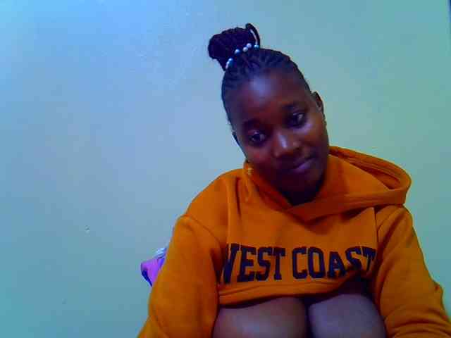 Molly-22 webcam
