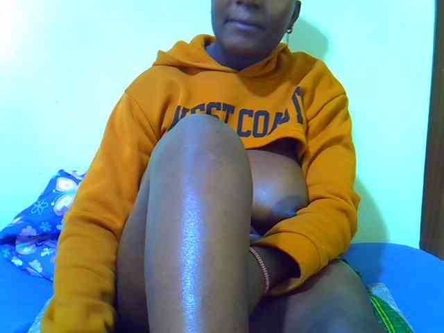 Molly-22 webcam