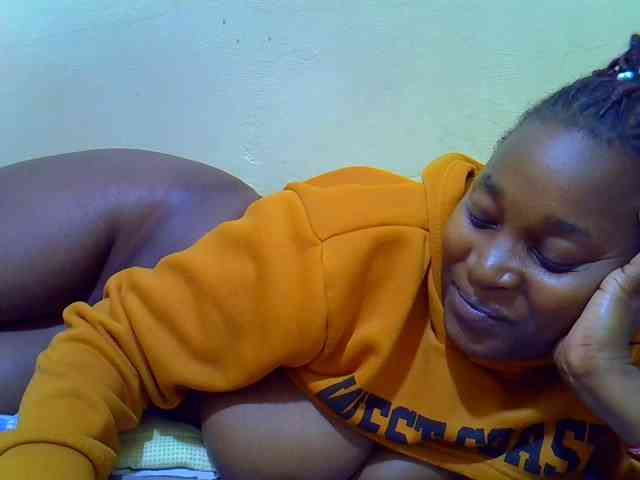 Molly-22 webcam
