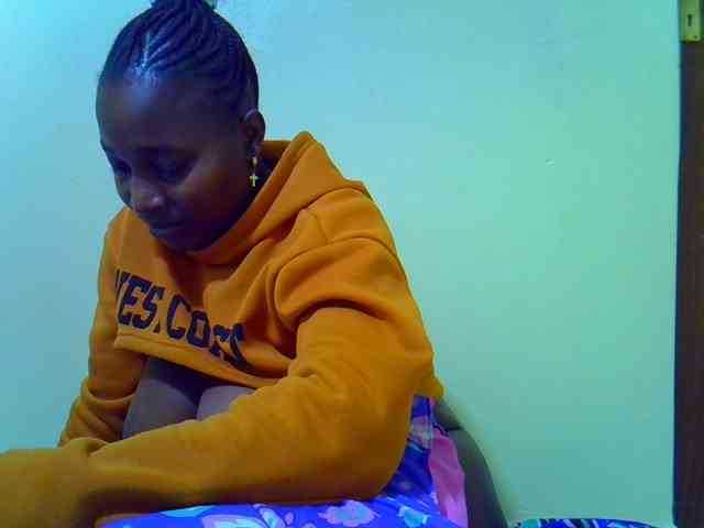 Molly-22 webcam