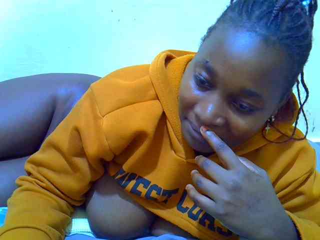 Molly-22 webcam