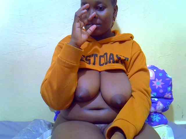 Molly-22 webcam