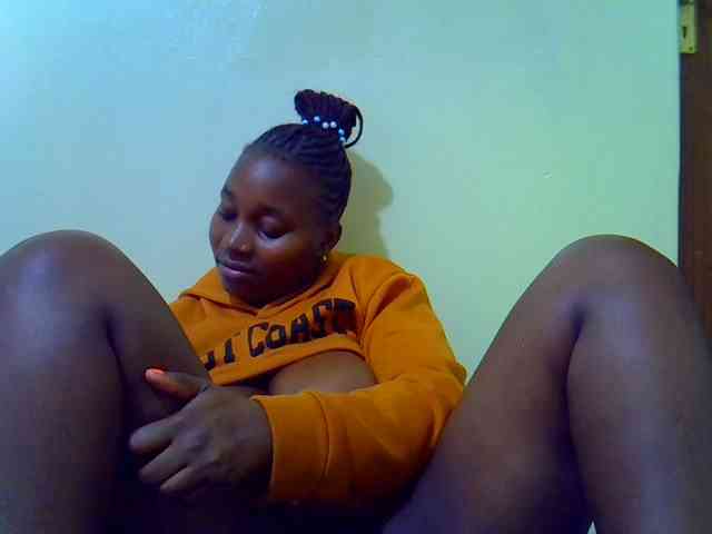 Molly-22 webcam