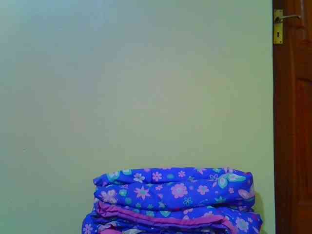 Molly-22 webcam