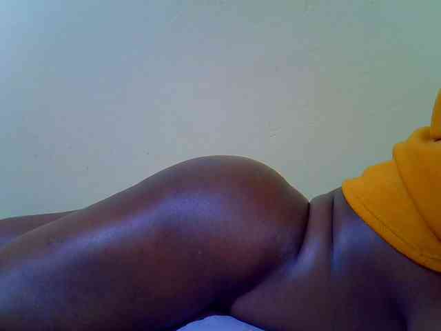 Molly-22 webcam