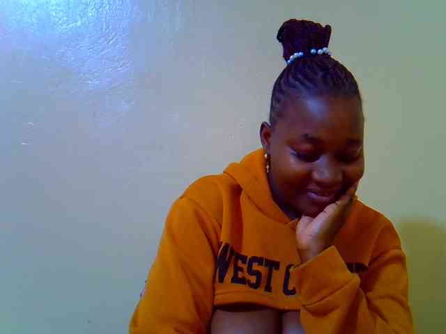 Molly-22 webcam