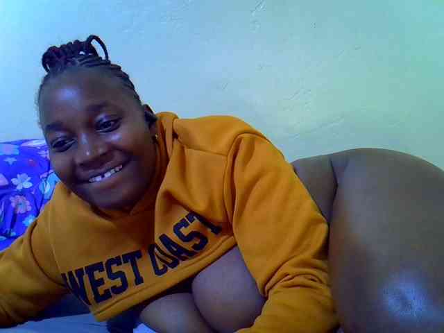 Molly-22 webcam