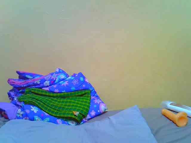 Molly-22 Live Webcam on BongaCams