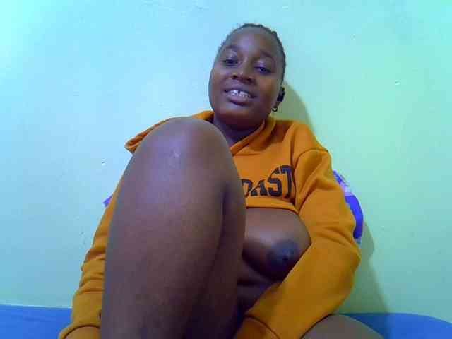 Molly-22 webcam