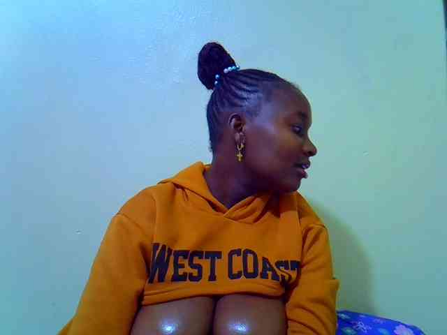 Molly-22 webcam