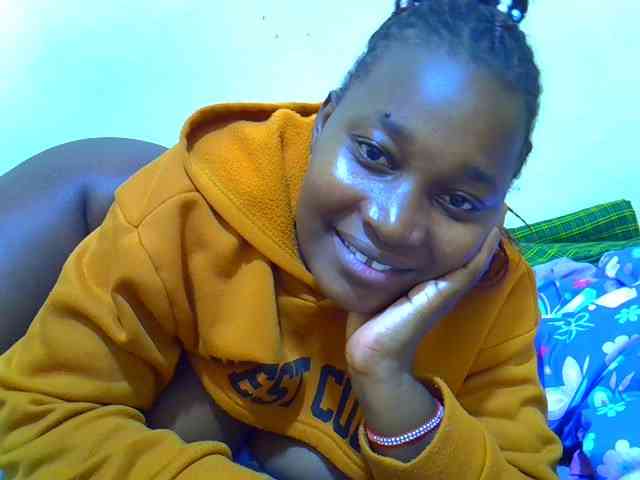 Molly-22 webcam