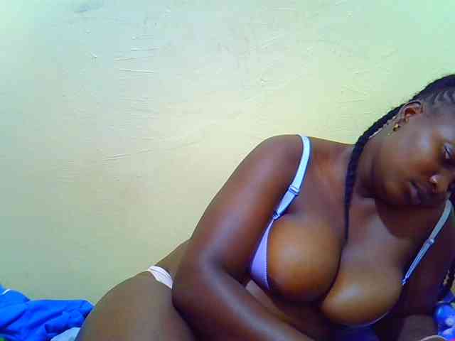 Molly-22 webcam