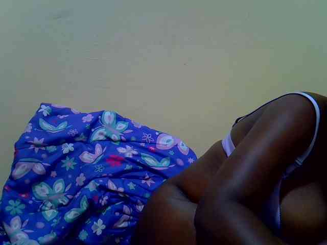 Molly-22 webcam