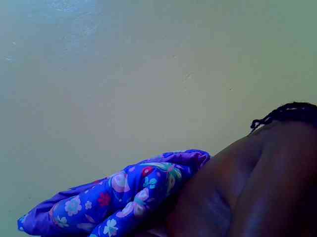 Molly-22 webcam
