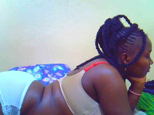Molly-22 webcam