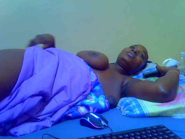 Molly-22 webcam