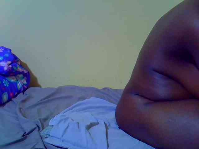 Molly-22 webcam