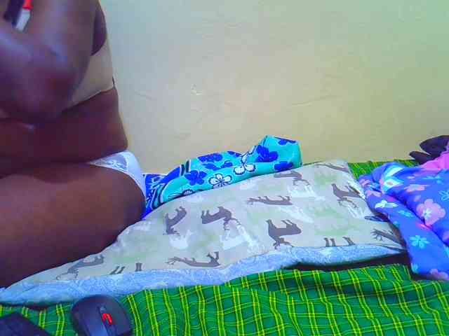 Molly-22 webcam