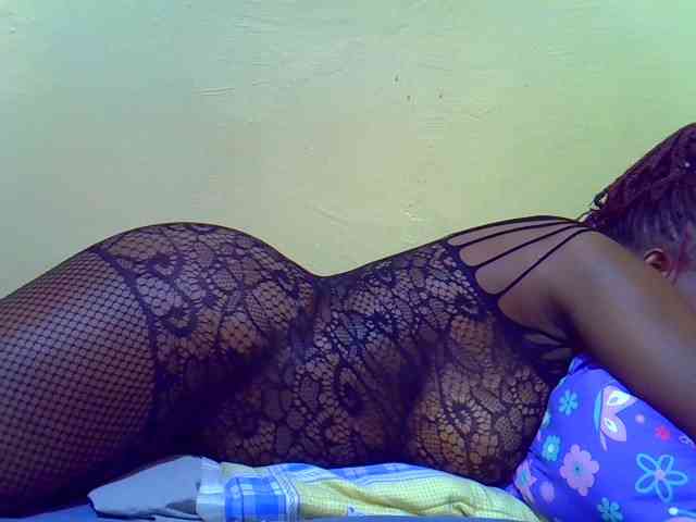 Molly-22 webcam