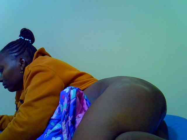 Molly-22 webcam