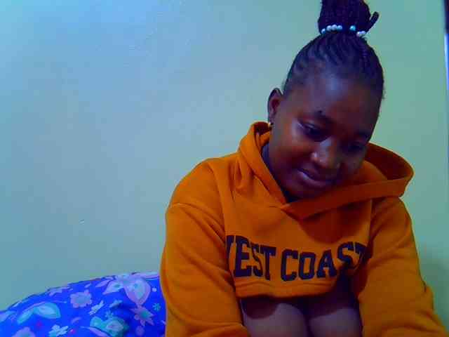 Molly-22 webcam