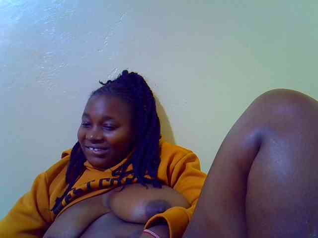 Molly-22 webcam