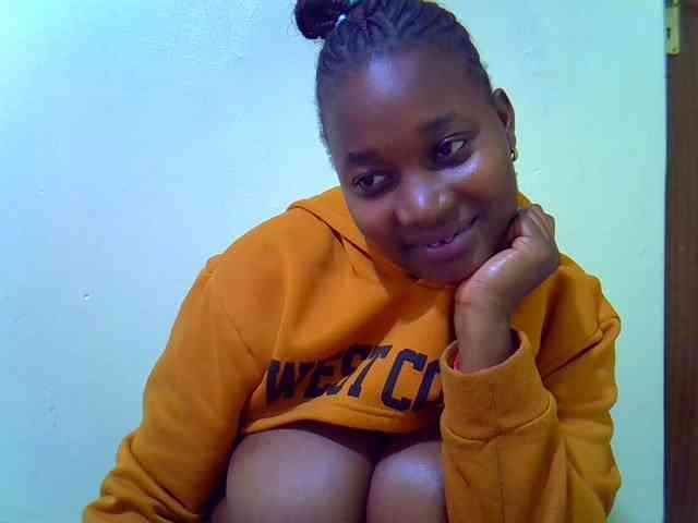 Molly-22 webcam