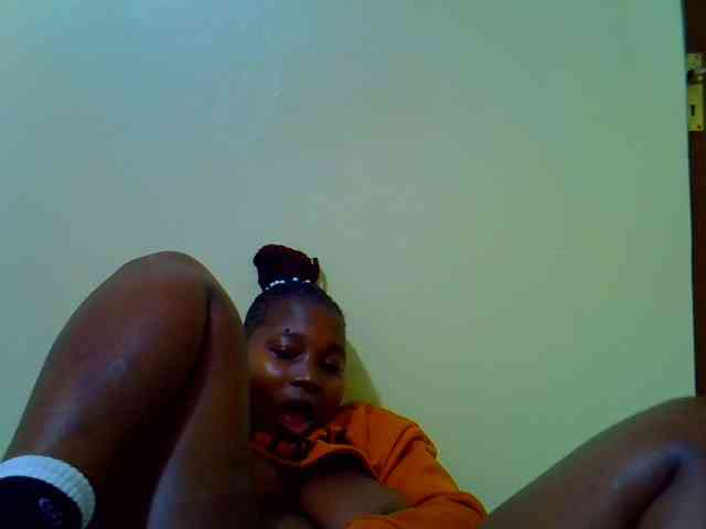 Molly-22 webcam