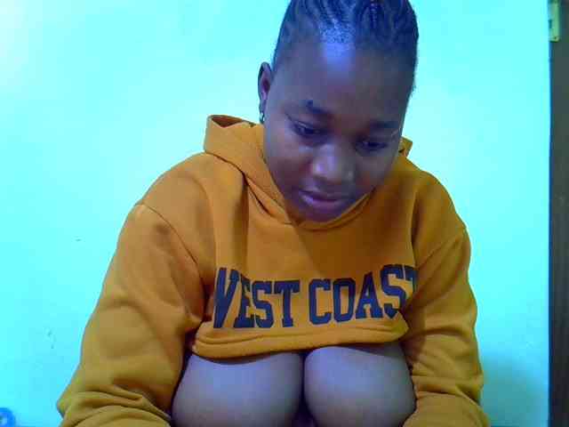 Molly-22 Live Webcam on BongaCams