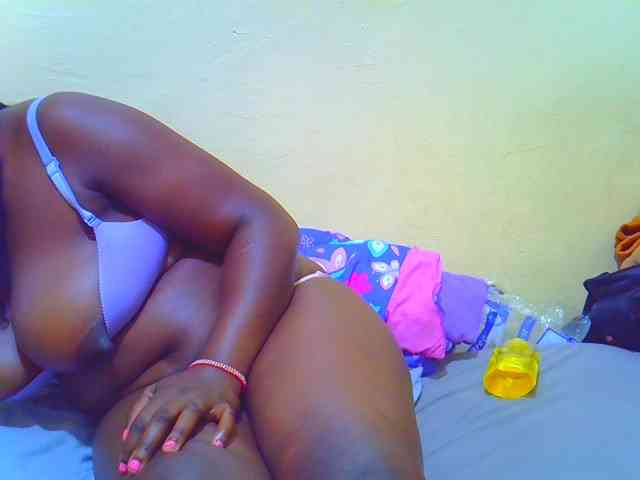 Molly-22 webcam