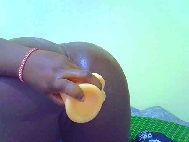 Molly-22 webcam