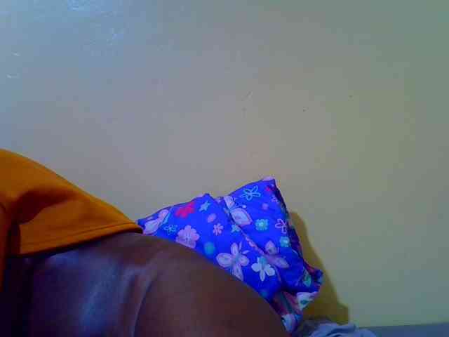 Molly-22 webcam