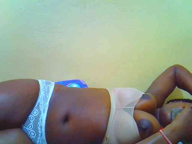 Molly-22 webcam