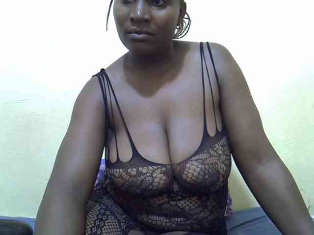 Molly-22 webcam