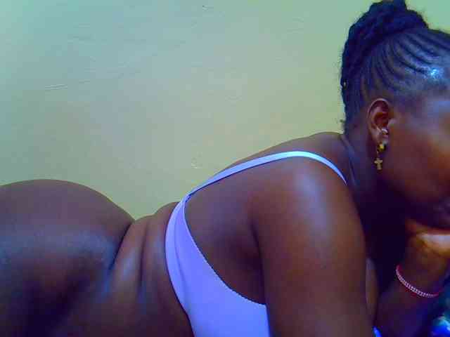 Molly-22 webcam